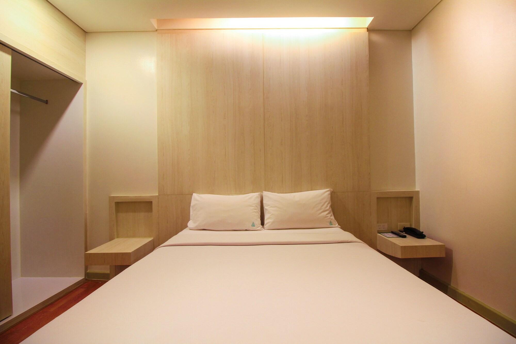 Ten Stars Hotel Bangkok Exterior photo