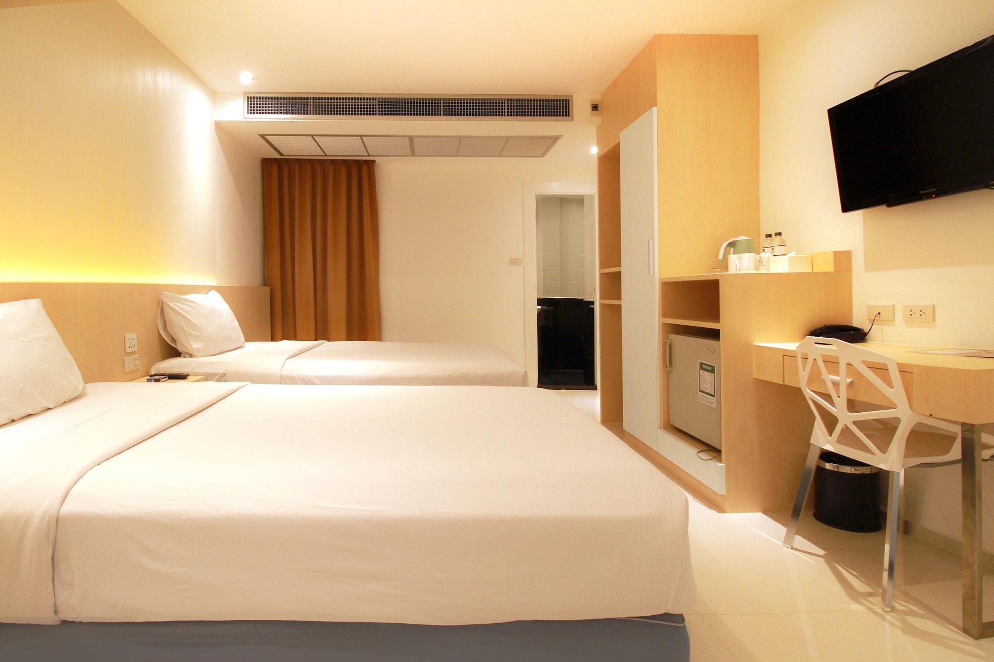 Ten Stars Hotel Bangkok Exterior photo