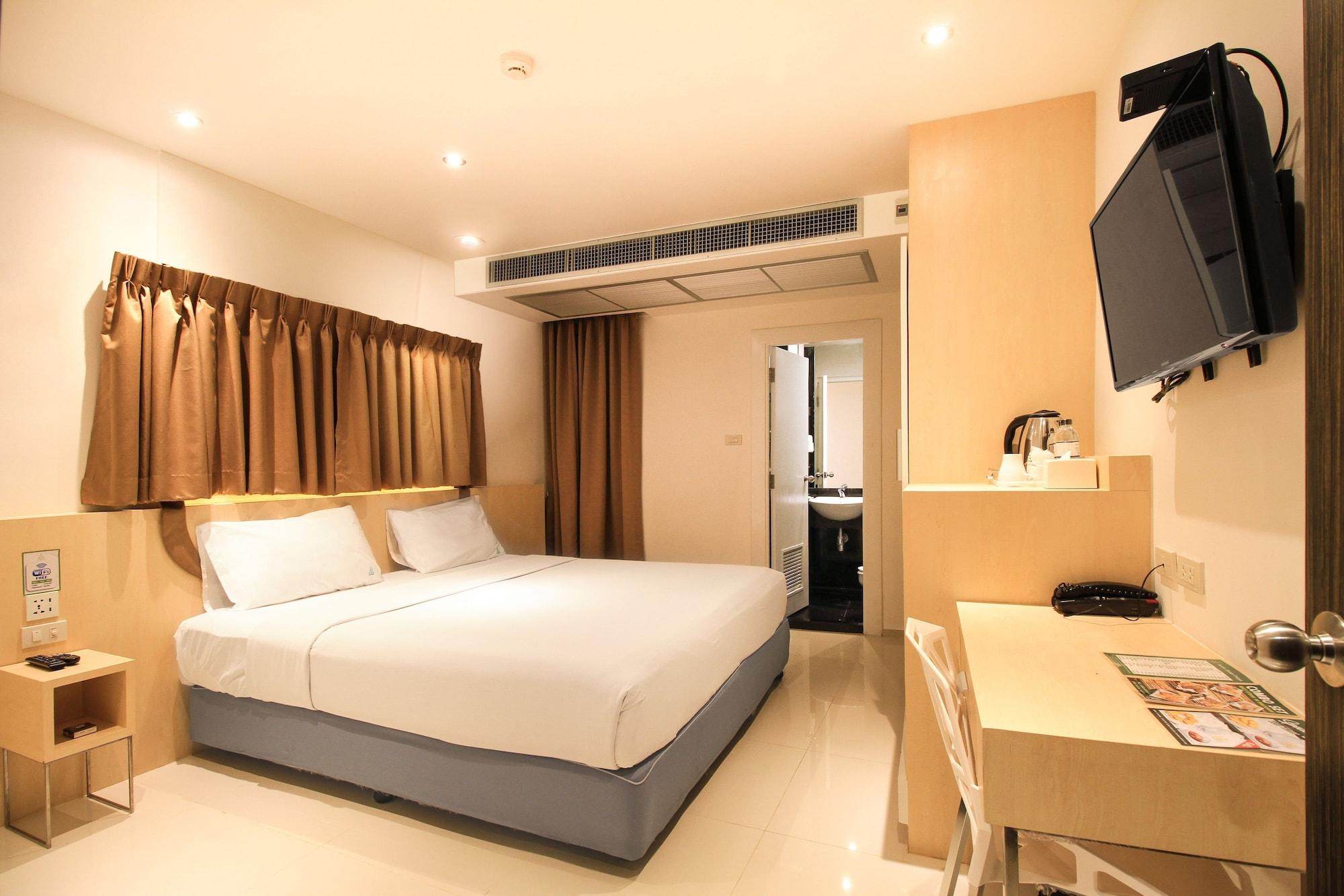 Ten Stars Hotel Bangkok Exterior photo