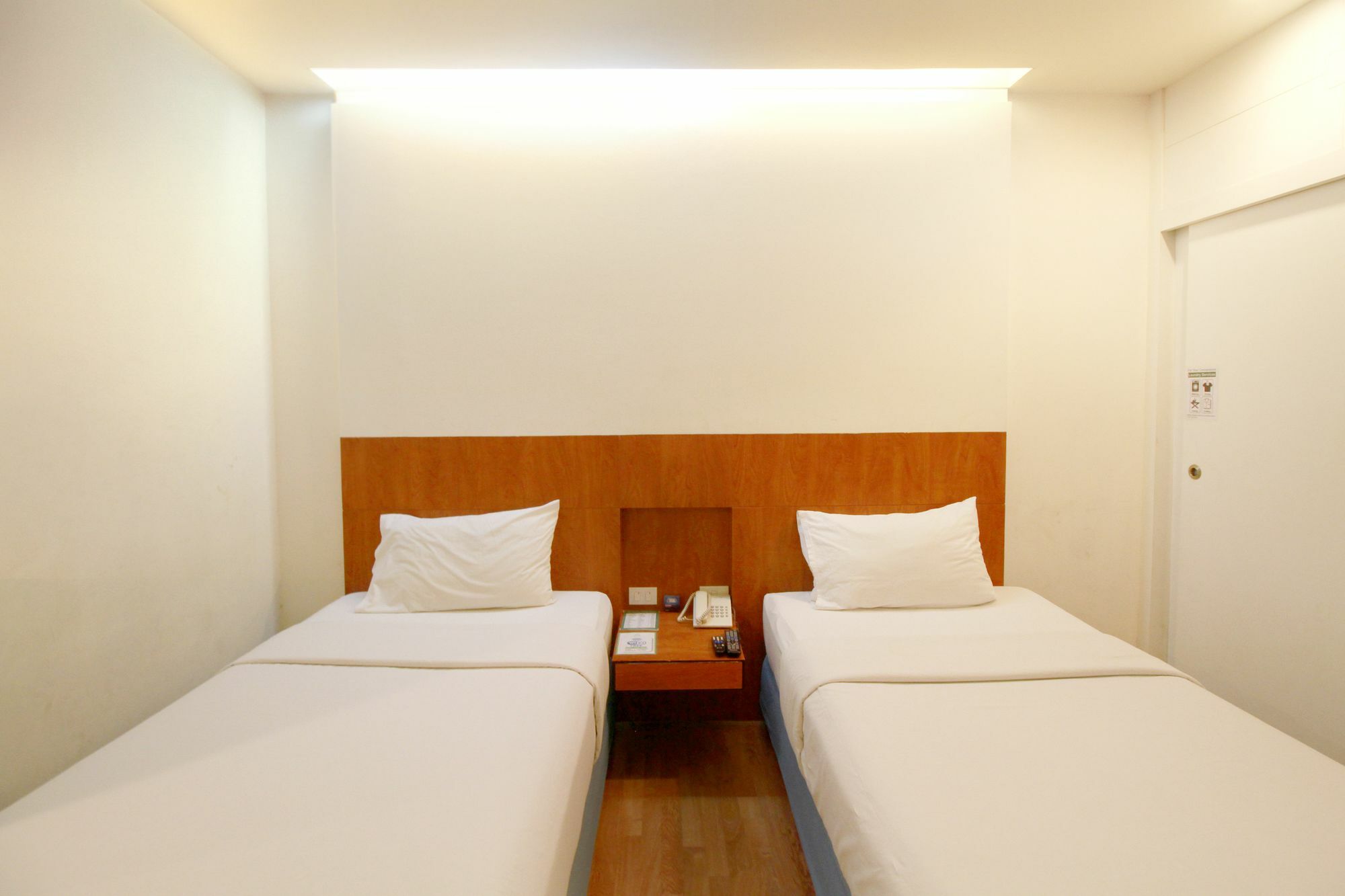Ten Stars Hotel Bangkok Exterior photo